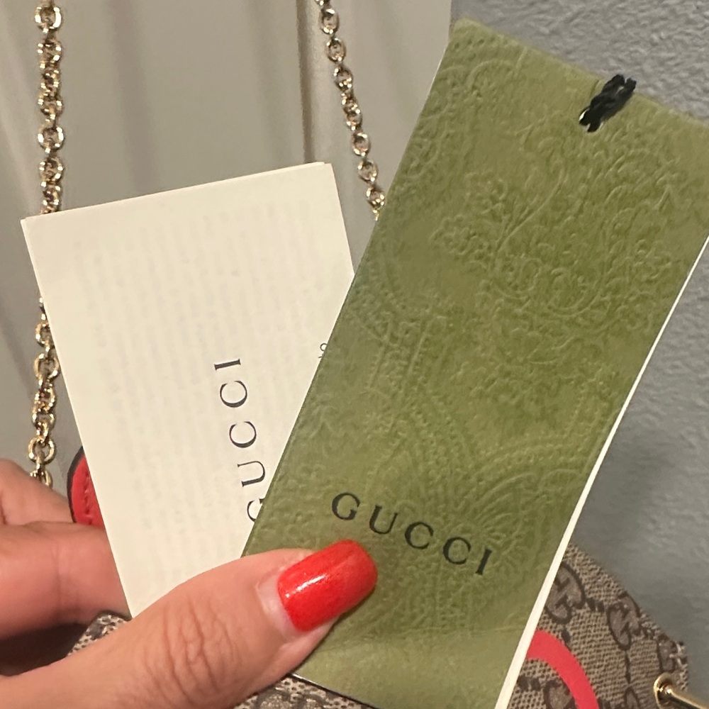 Gucci Valentine’s Day Heart Mini Bag - Picture 11 of 12